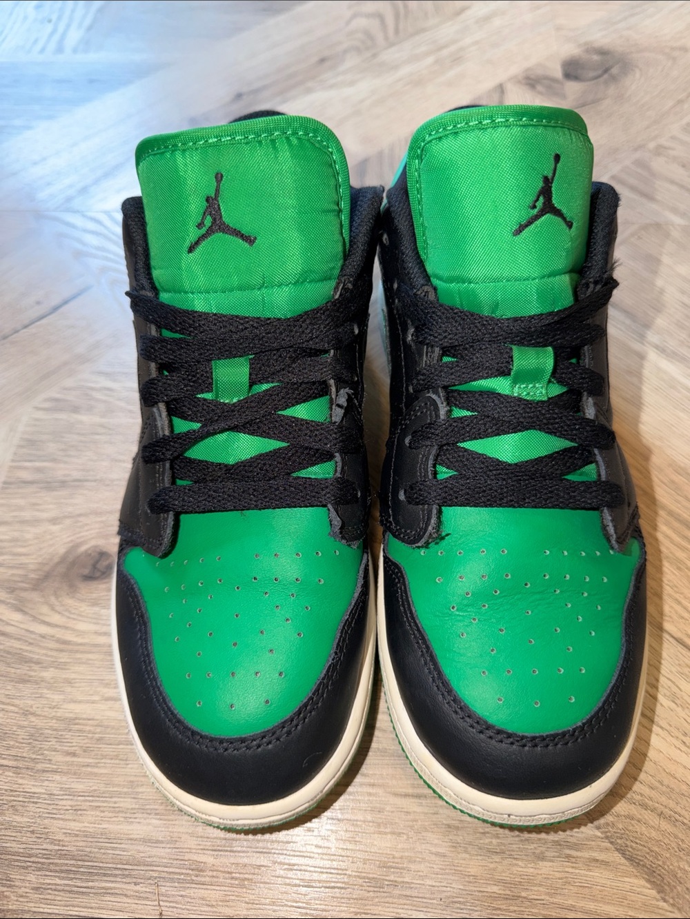 Jordan Low 1 Kids Green and Black low-Top Sneakers